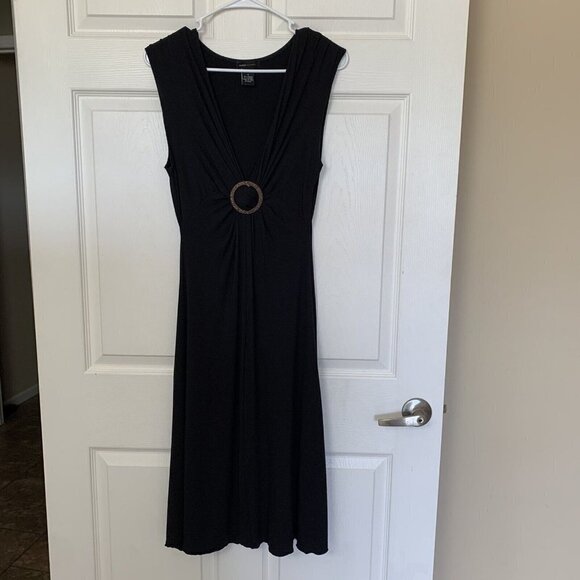 BCBG Maxazria Small Black Low VNeck Sleeveless Black Midi Dress Stretchy - Picture 1 of 9